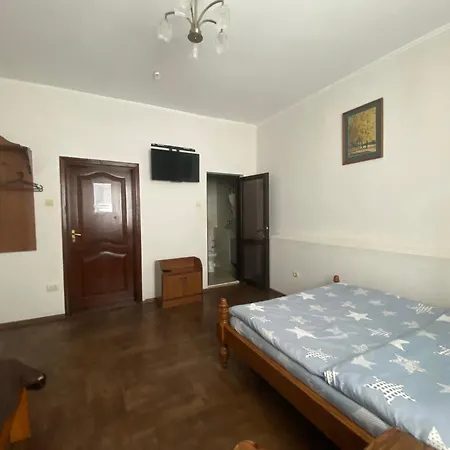 Mini-Hotel Neptun Rivne Exterior photo